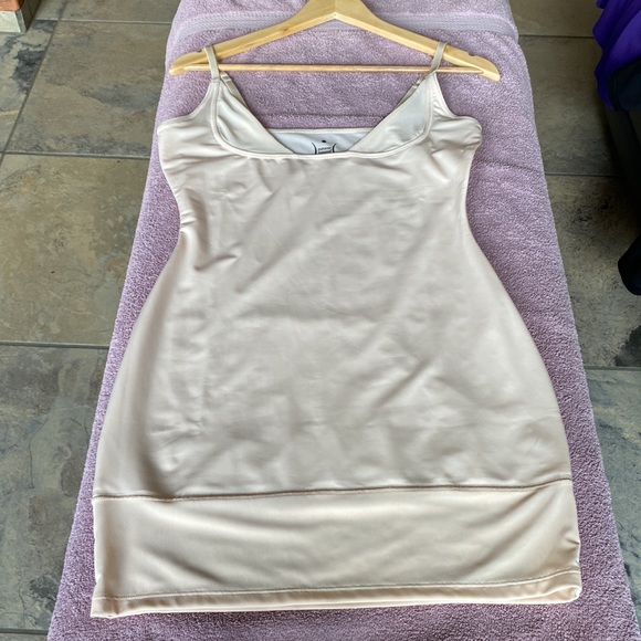 Body Shaping Yummie Tummie Beige Slip Size Large - Picture 2 of 8
